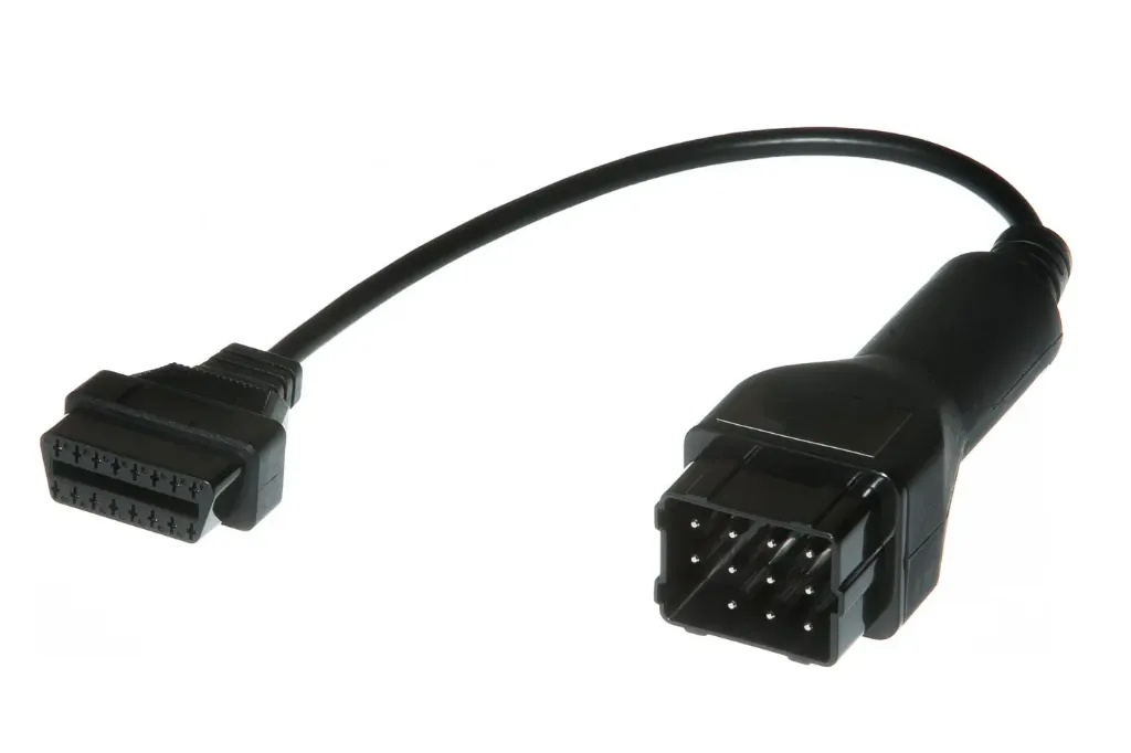 Câble adaptateur Renault Trucks OBDII vers 12 pin 144300K214