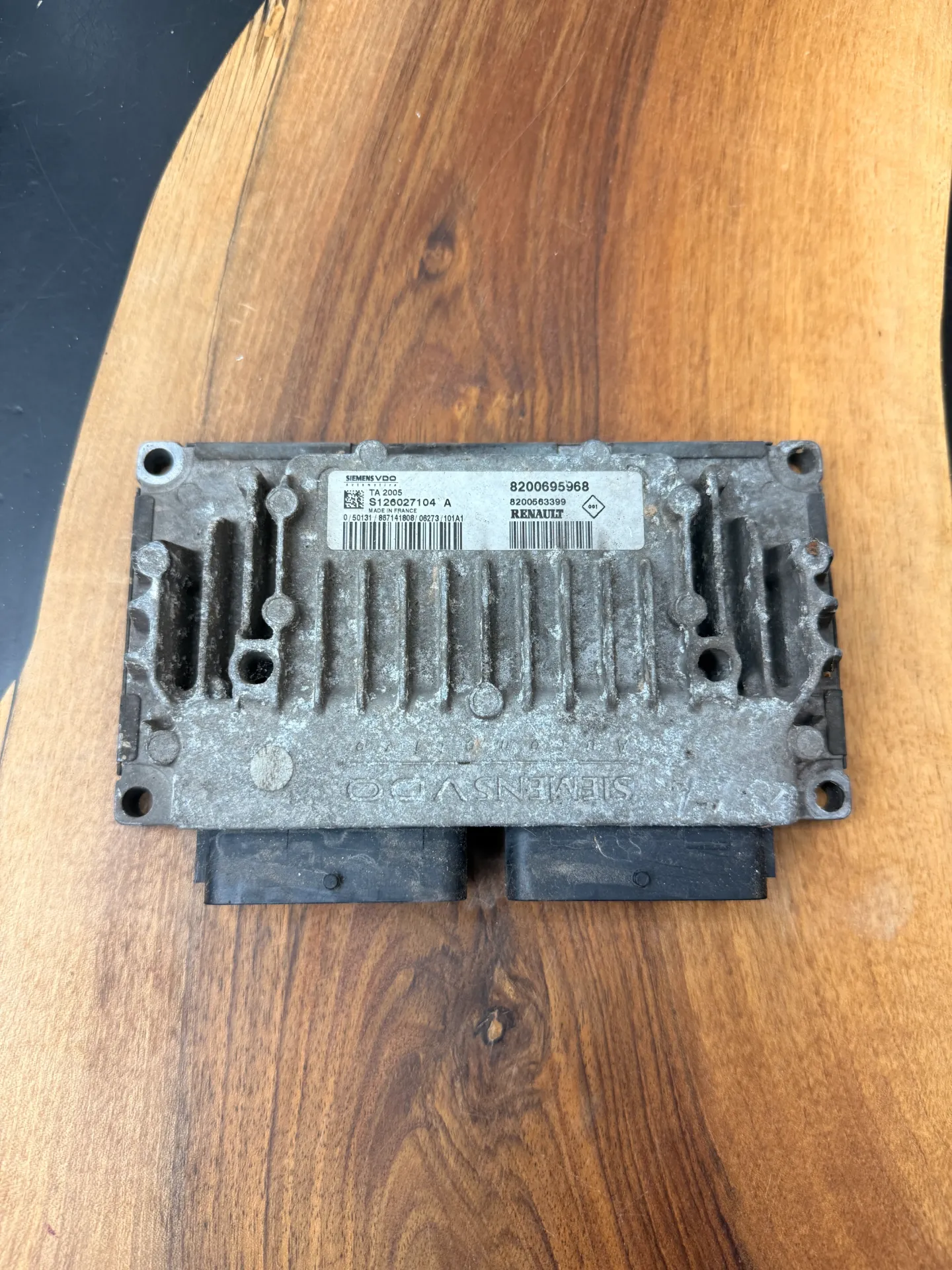 Calculateur Moteur | TA 2005 | S126027104A | 8200695968 | 8200563399