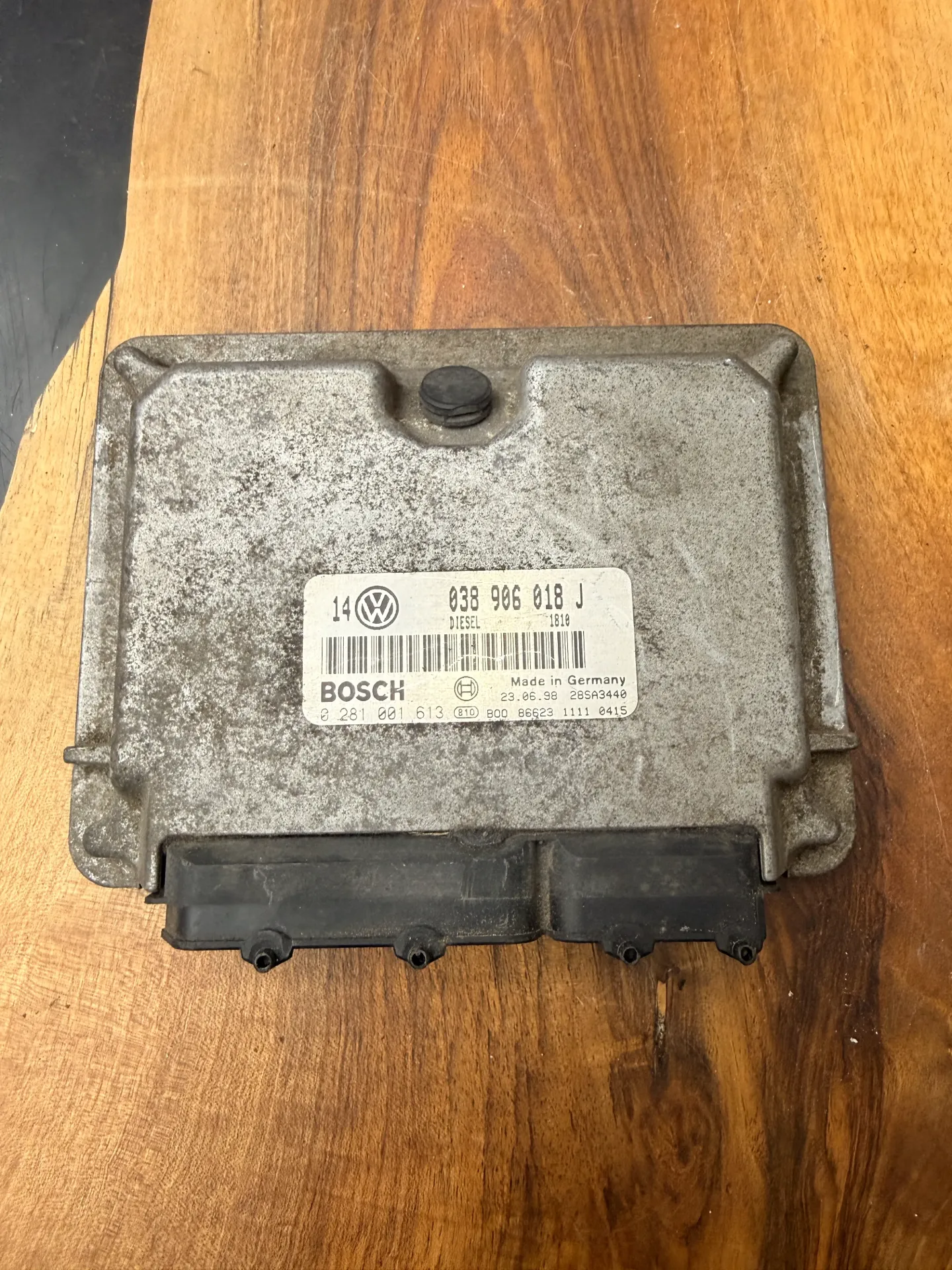 Calculateur Moteur | EDC15V-5.35 |  0281001613 | 038906018J | 28SA3440