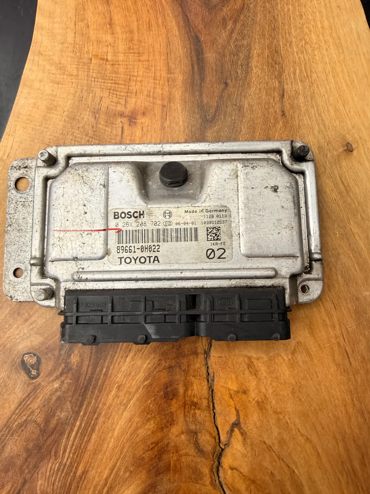 Calculateur Moteur | M7.9.5 | 0261208702 | 89661-0H022 | 1039S12537