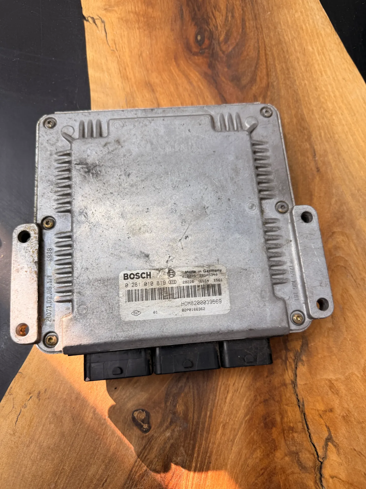 Calculateur Moteur | EDC15C3-4.1 | 0281010819 | HOM8200039569 |  28SA5340